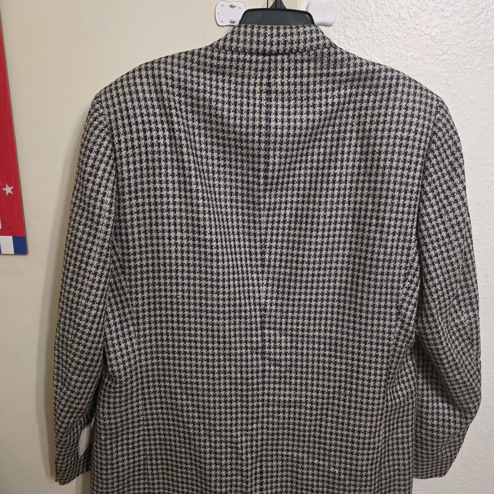 Autenthic Christian Dior Classic Black and Cream  Houndstooth Blazer - Picture 7 of 7